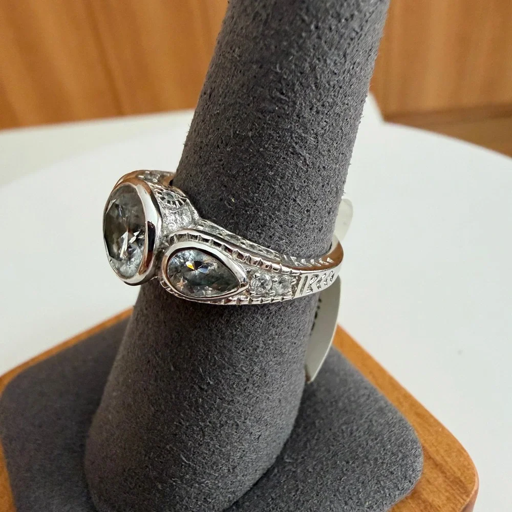 Silver Tone Three Stone Clear‎ Bezel Set Filigree Ring Size 7 PP48